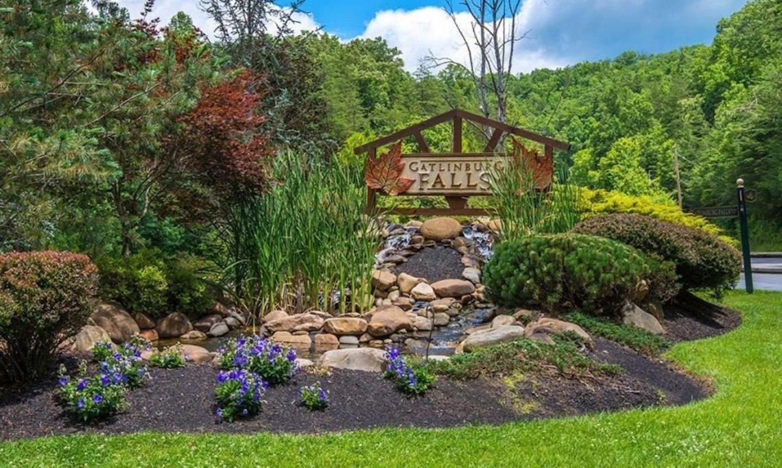 Spacious Resort Log Cabin, Easy Drive, Hot Tub, Arcade Gameroom, Mountain Vibe Gatlinburg Eksteriør billede