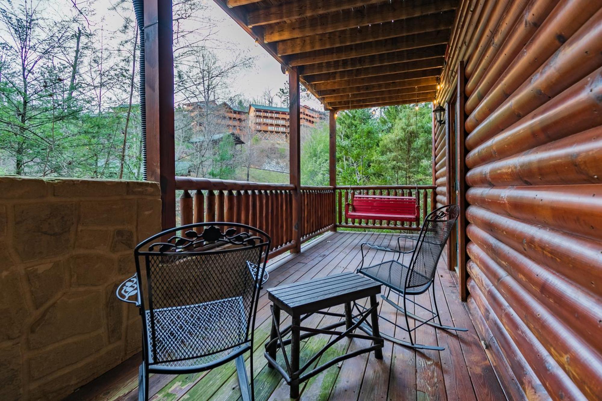 Spacious Resort Log Cabin, Easy Drive, Hot Tub, Arcade Gameroom, Mountain Vibe Gatlinburg Eksteriør billede