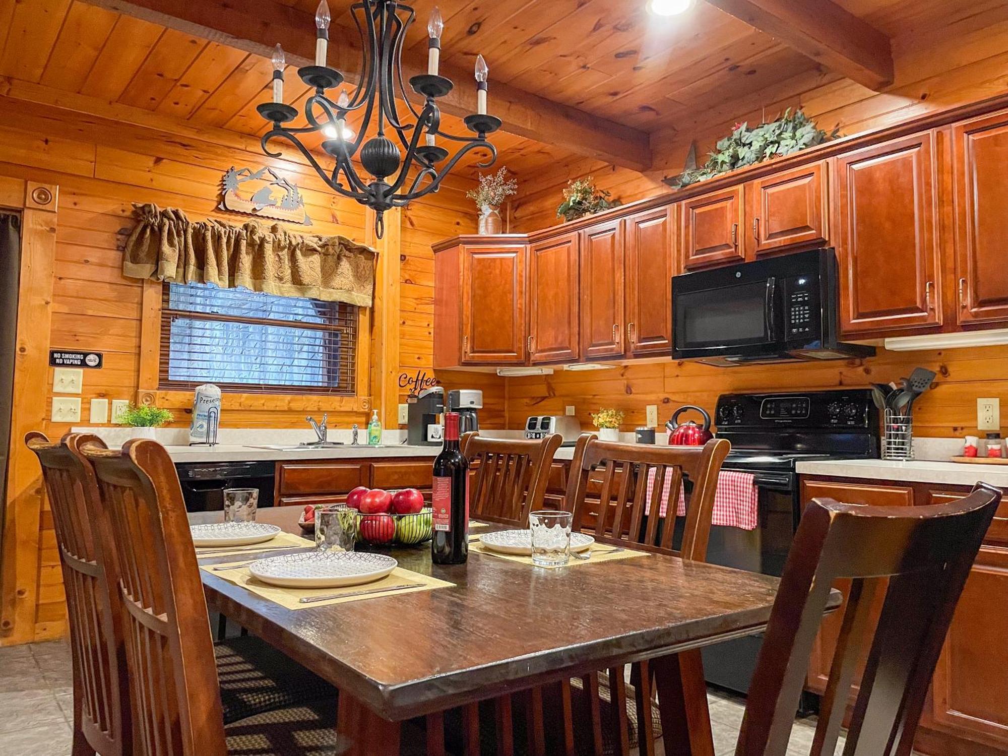 Spacious Resort Log Cabin, Easy Drive, Hot Tub, Arcade Gameroom, Mountain Vibe Gatlinburg Eksteriør billede