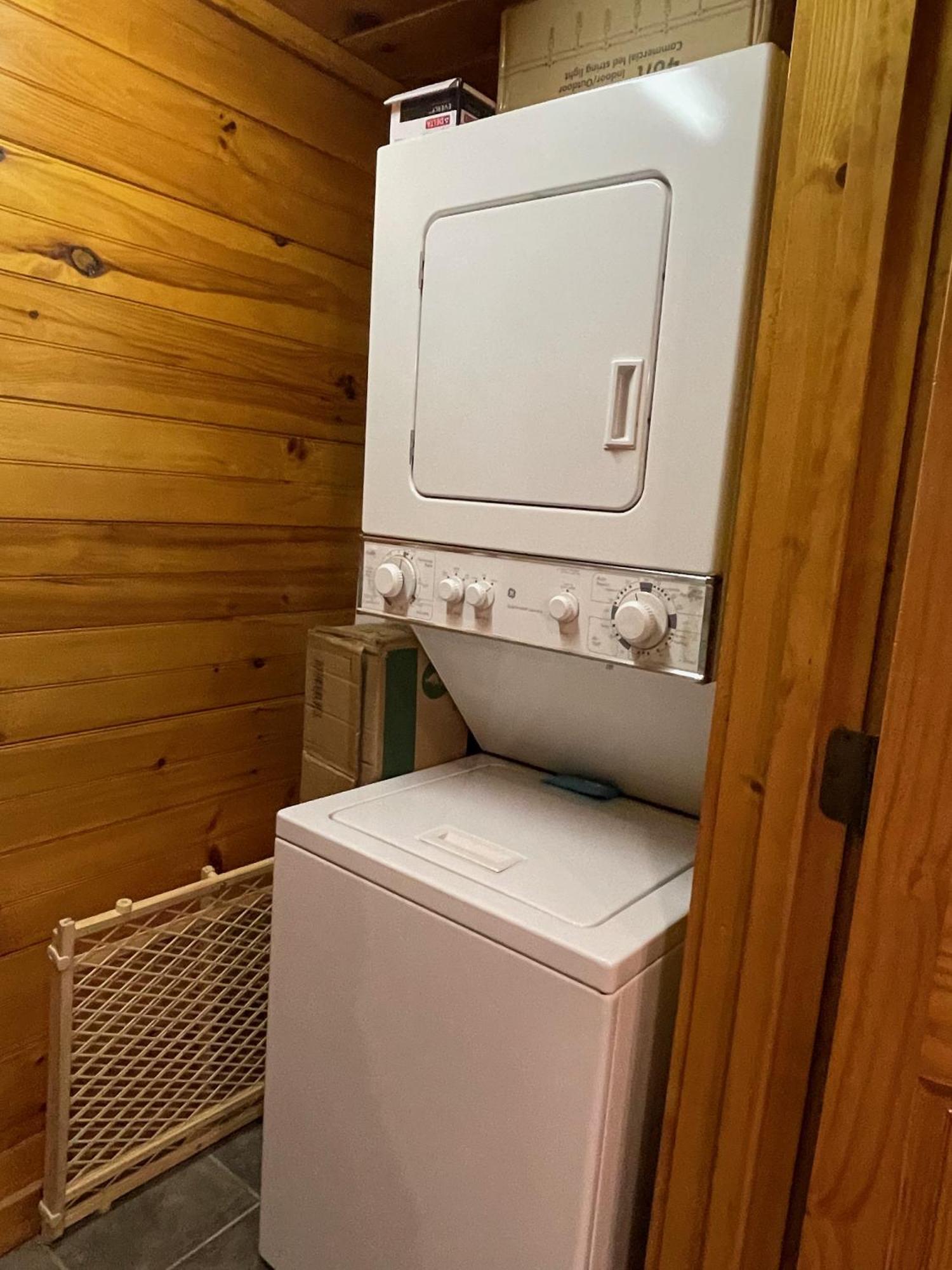 Spacious Resort Log Cabin, Easy Drive, Hot Tub, Arcade Gameroom, Mountain Vibe Gatlinburg Eksteriør billede